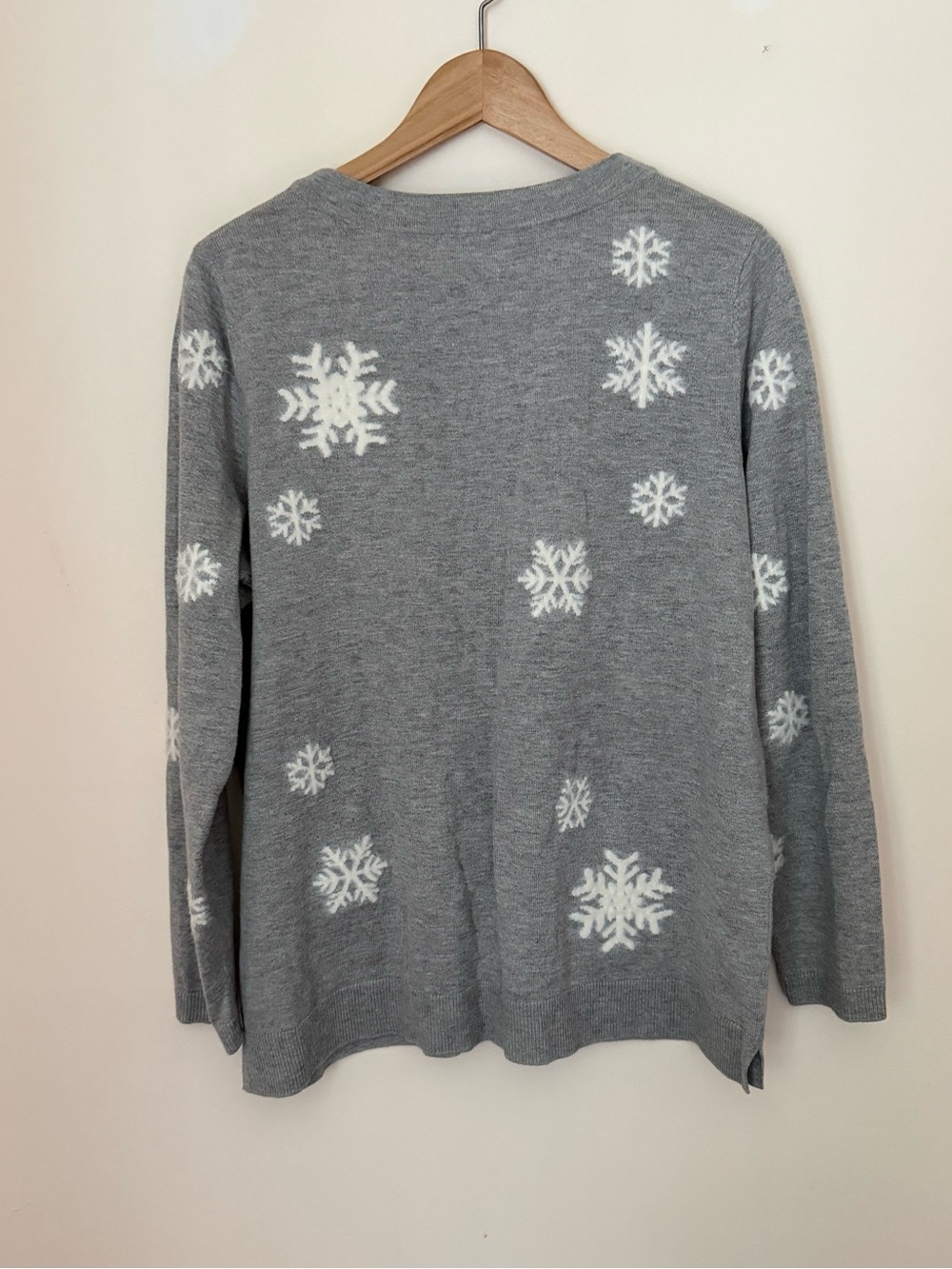 Talbots Gray Crewneck Sweater with White Snowflake Pattern - Picture 2 of 4